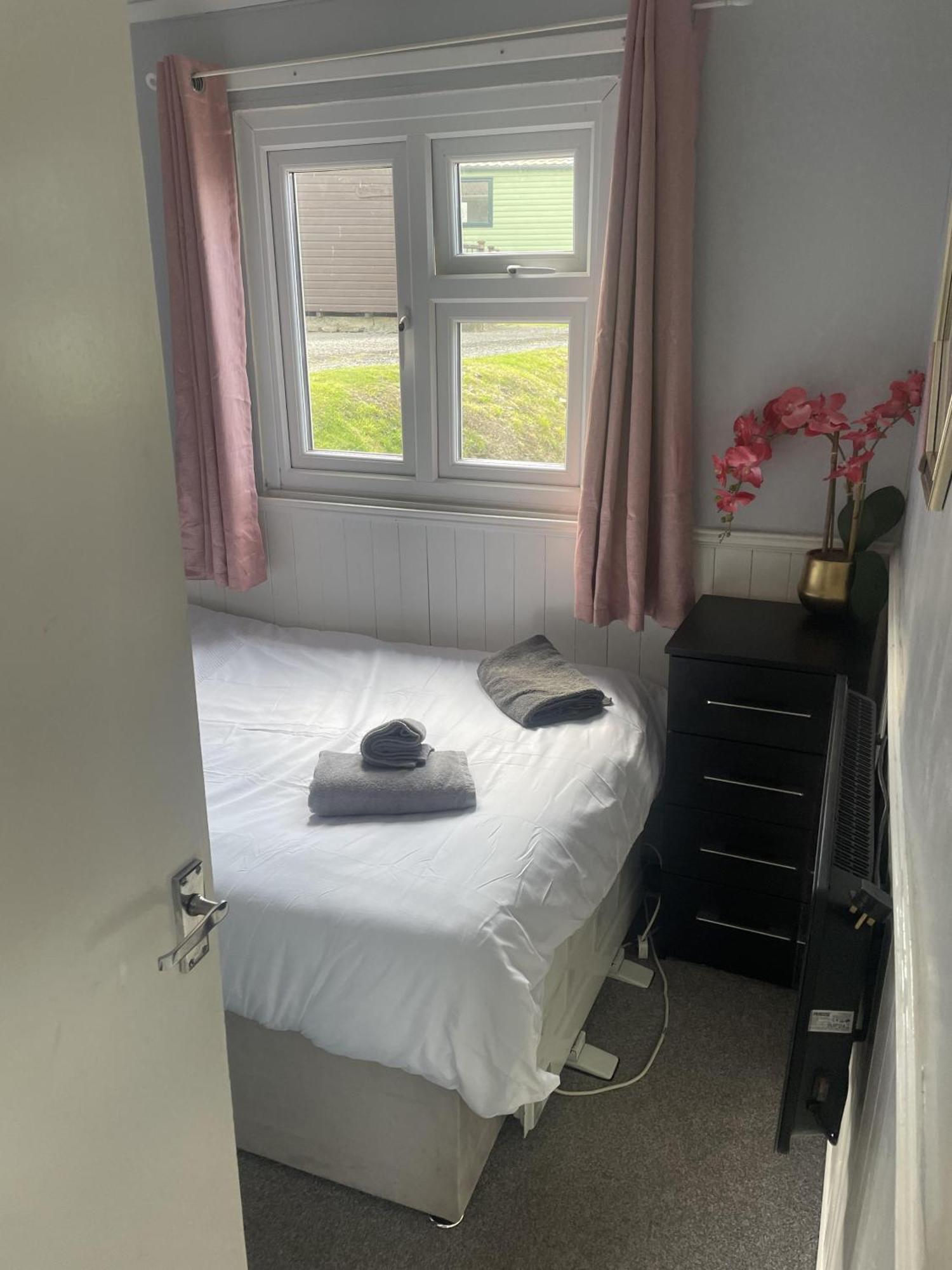 Charming Chalet Nestled In Heart Of Clarach Bay Aberystwyth Luaran gambar